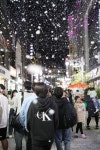 “하얀 눈이 내렸어요” … 창원특례시, 눈 내리는 창동거리 ‘눈꽃축제’ 개최