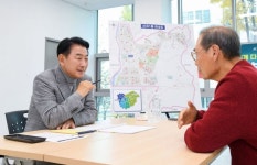 김동근 시장, 신곡1동주민센터에 현장시장실 열고 시민들과 소통