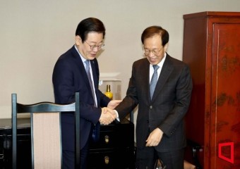 [포토] 이석연 전 법제처장과 만나는 이재명 대표
