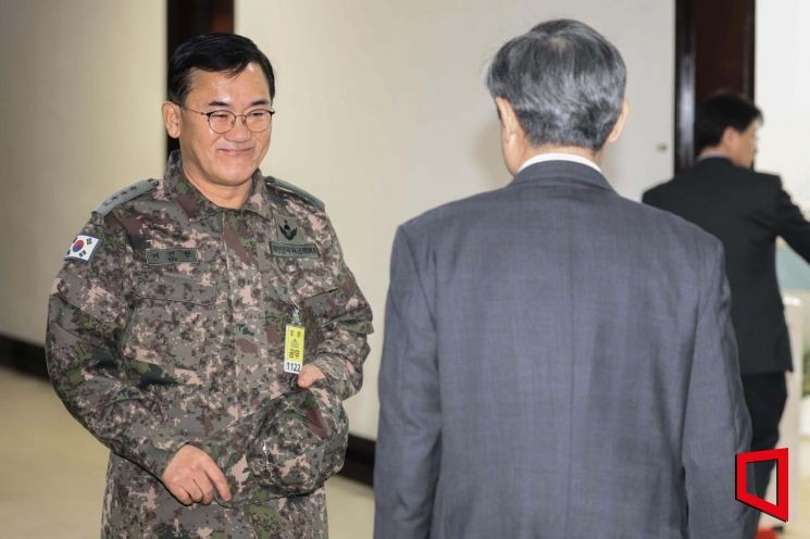 비상계엄 사태 수사 중 여인형 전 사령관, 내란 혐의 조사 중