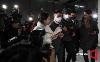 [포토] '계엄 비선' 노상원 검찰 송치