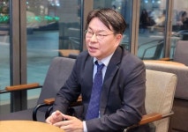 [이슈인터뷰]시니어비즈니스 외길 인생…에이징 인플루언서 꿈꾼다