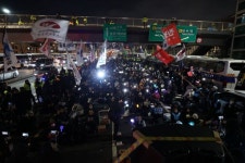 경찰, 尹 관저 행진 민주노총 조합원 2명 현행범 체포