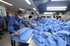 이강덕 포항시장, “작업복에 묻은 노동의 가치, 복지 향상으로 돌려주겠다”