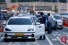 개당 1억 이상 더 뛸 수도…로또급 확률에도 은퇴자 몰린 개인택시