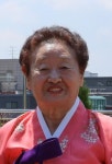 실 공장 운영하며 집까지 기부… 한종섭 할머니, 국민훈장 석류장