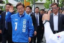 이재명 지역화폐 정책, 돈 강제로 한번은 돌아…모르는 바보 있어