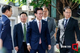 김민석 국무총리 후보자, 인사청문회 준비에 착실 출근...국민들의 기대 고조