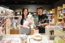 고급 펫 용품 한자리… 반려견라이프, 코코스퀘어서 원스톱쇼핑