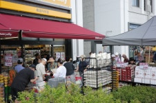 ‘우린 달라!’ 성업 중인 ‘휘경자이디센시아 단지 내 상가’