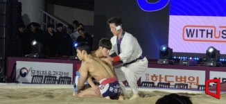 [포토] 의성 모래판 달군 ‘2025 의성천하장사 씨름대축제’…29일 장사의 왕좌 가린다