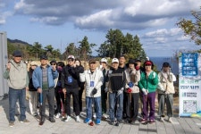 울릉도서 홀인원을 외치다… 울릉군, 평생교육 프로그램 파크골프 입문반 강좌 운영