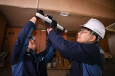 해군군수사 정비창, 진해 소외계층 대상 따뜻한 빛 선물