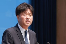 李대통령 측근 김용, 민주당 최고위원 출마…'비례대표 당원 직선제' 등 제안