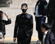 '문항 거래 혐의' 현우진 1심 무죄…