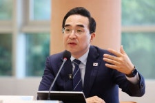 박홍근, 162조 '미래대응기금' 출구전략 공개 