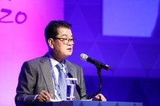 [넘버스]권혁운 IS동서 회장, 리싸이클 사업에 명운을 걸다