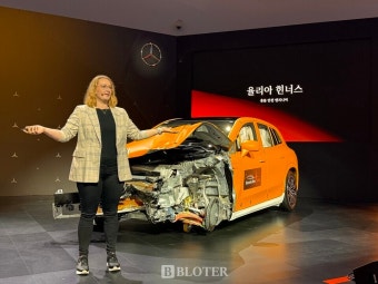 벤츠, 충돌테스트 동원 전기차 韓 첫 공개...