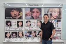세계로 가려면 바뀌어야 K렌즈 유통 새 판 짜는 피피비스튜디오스 [人더스트리]