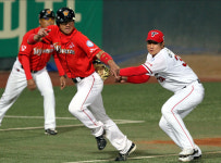 [스포츠춘추 준PO 3차전 복기] 불안한 조갈량을 헐크의 담대함이 이겼다.