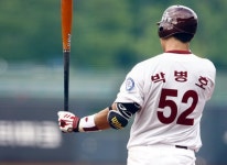 [박동희의 현장 속으로] 8개 구단의 철인 혹은 마당쇠들