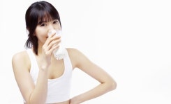 “당신의 밤을 편안하게” 수면 도움 식품 10