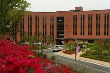 “집으로 꼭 돌아가리” 장례식장 없는 요양병원