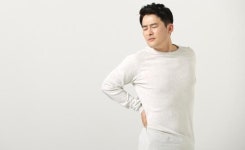 허리통증 완화...누워 있지 말고 운동해야