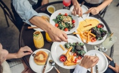 먹방, 쿡방 때문에... 건강 해치는 식습관 3