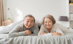 “오래된 커플이라도 대부분 성생활에 만족해”(연구)