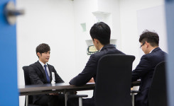 대화 상대에 따라 목소리 높이 달라진다 (연구)