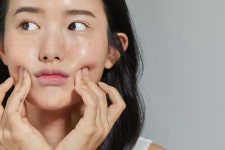 피부과 의사들이 추천하는 건조하고 가려운 피부 진정법 10
