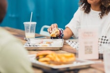 아침 vs. 점심...더 넉넉하게 해야 할 식사는?