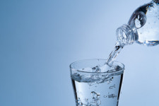 물 2리터 섭취? 화장실만 더 많이 가