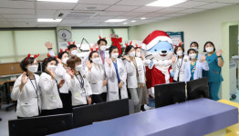 병실에도 크리스마스는 찾아왔다