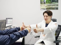 “팔이 안 올라가요”…어깨 통증, 놔뒀더니 3년을 괴롭히더라