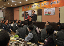 이 대통령, 중기인 송년회 ‘깜짝 방문’