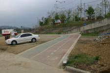 ‘두 바퀴’의 소망은 전용도로