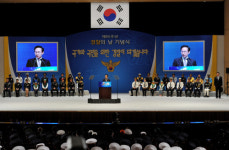 이 대통령 “공정·서민·과학을 경찰의 새 좌표로 삼아야”