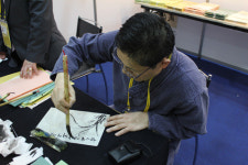 비빔밥에 한방차, 홍삼캔디까지…한글 캘리그라피도 인기