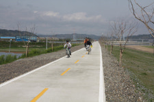 자전거 타고 우륵교 내달리면 퐁당퐁당 물풍금이