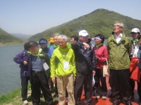 공주 곰나루에 선 최 장관 “아빠야 오빠야 강변서 놀자”