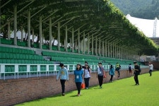 무주의 공공건축물이 담쟁이 덩굴을 품고 있는 이유