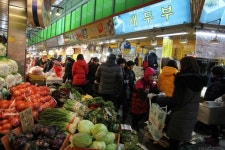 설 앞두고 북적북적…광명전통시장 가보니