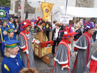 거쉰의 음악 따라 에펠탑이 보이는 거리를 무심코 걷다