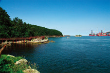 그날의 승전보처럼…옥포바다 시원한 파도소리