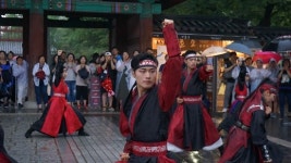 그믐달셀프스트디오전주 | 달빛에게 길을 묻는 전주의 밤!