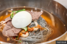 덥고 습한 날씨엔 냉면 앞으로~ 전국 함흥냉면 맛집 4곳