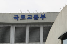 두 달 넘게 무단방치한 차량, 강제 견인한다