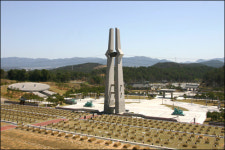 5·18묘지 `열린 묘지’로 시민이 가꾸는 `매화 동산’ 조성
